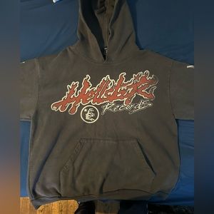 Good condition original and 100% AUTHENTIC HellStar hoodie, just a little worn.